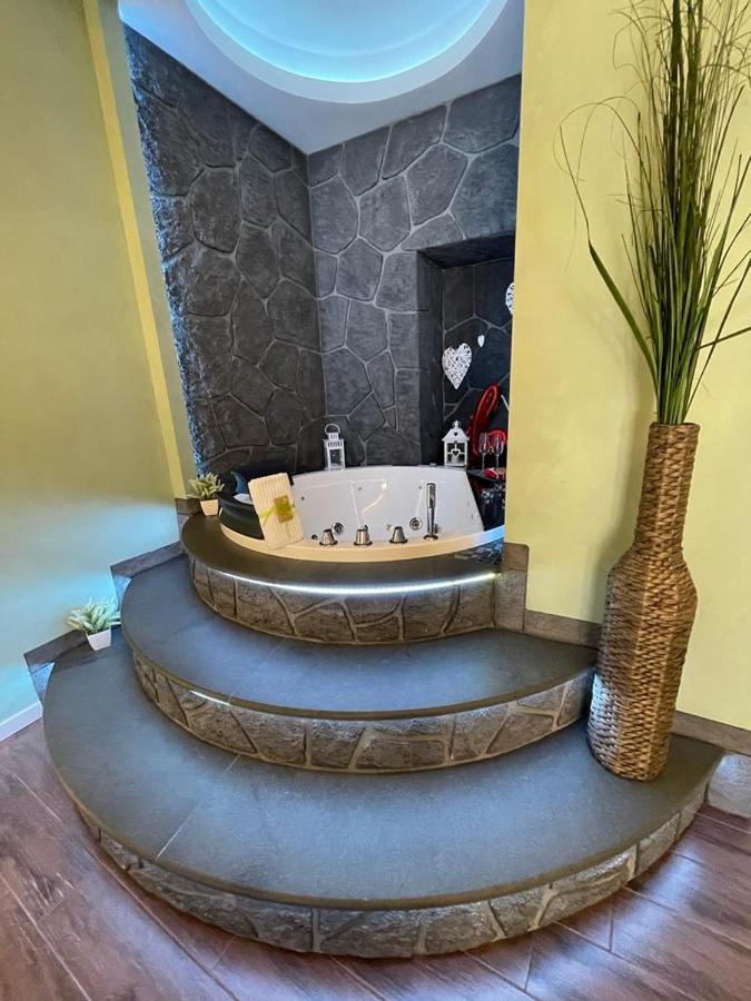 Th Luxury Suite جيارديني ناكسوس المظهر الخارجي الصورة